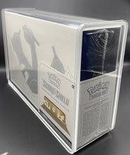 Lade das Bild in den Galerie-Viewer, Premium Acrylcase für die Ultra Premium Collection Glurak UPC von Acrylcases Austria